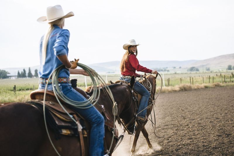 10 Must-Have Gifts for Western Enthusiasts: From Cowboys to Cowgirls