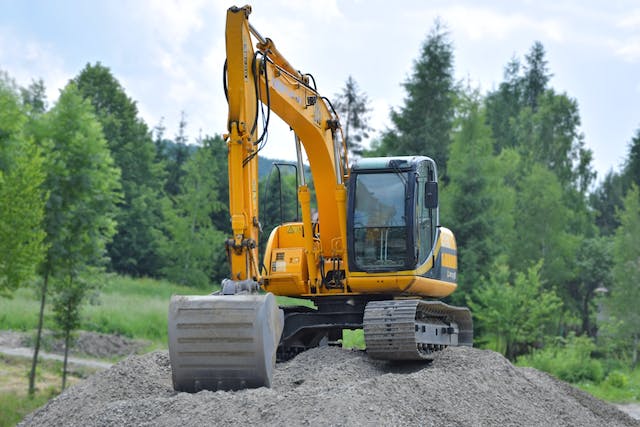 Maximizing Efficiency: The Evolution and Impact of Excavator Technology in Modern Construction