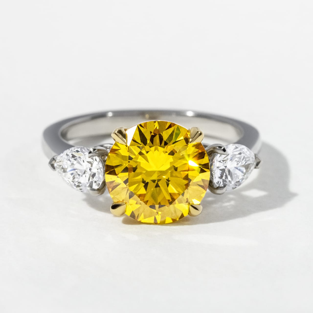 Dreaming of Sparkle? How Does a Yellow Canary Diamond Engagement Ring Measure Up?