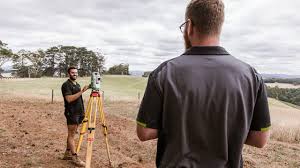 Top 5 Factors to Consider When Choosing a Boundary Surveyor