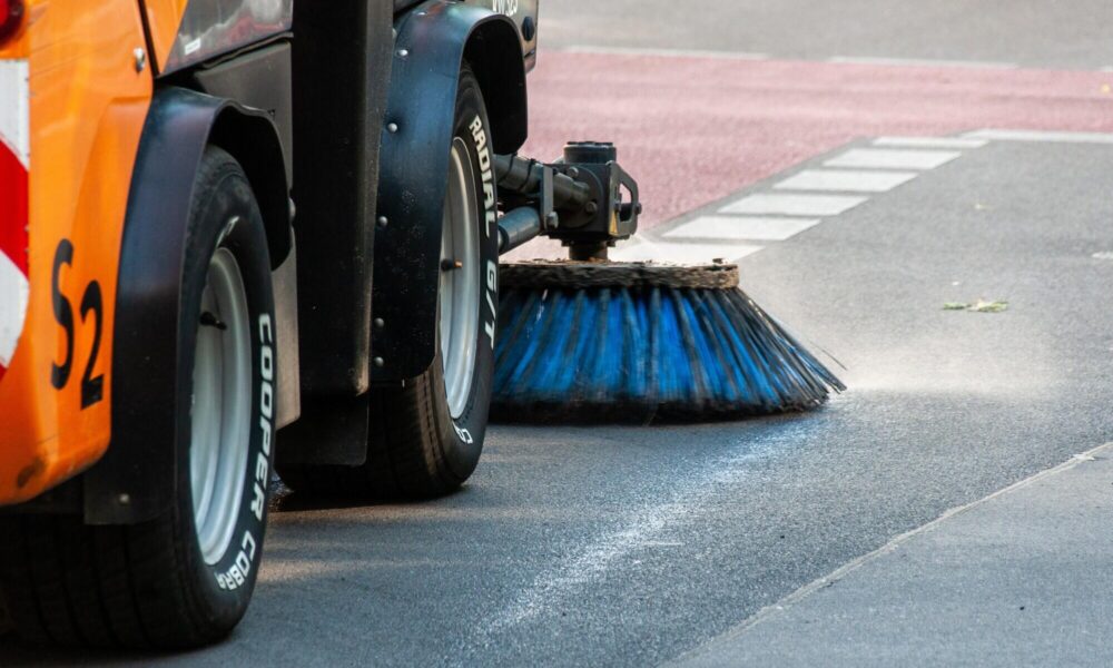 How Municipalities Can Benefit from Investing in a Mechanical Sweeper