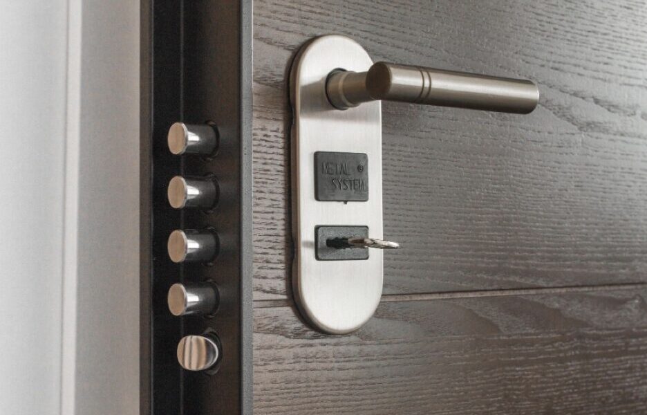 7 Reasons to Hire a Residential Locksmith for Your Home Security Needs