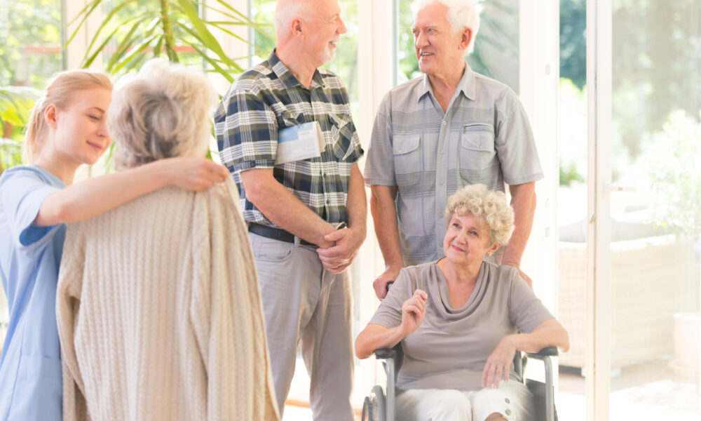 Navigating the Process of Hiring a Private Sitter for Elderly Care