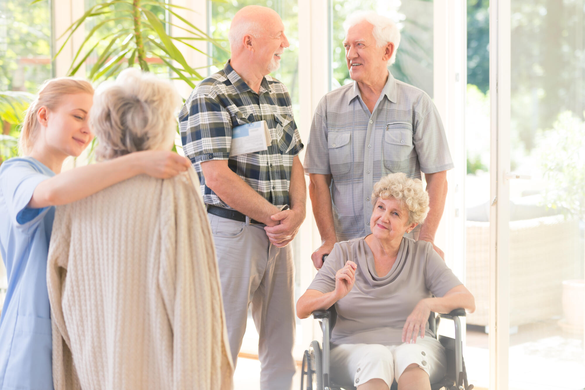 Navigating the Process of Hiring a Private Sitter for Elderly Care