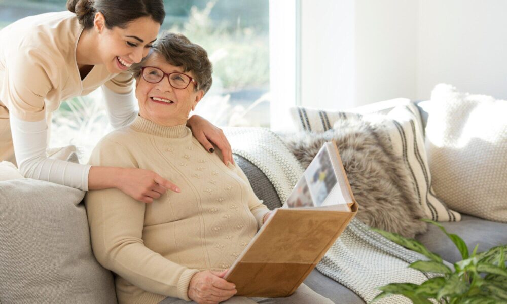 How Private-Duty Caregivers Help Seniors Maintain Independence at Home