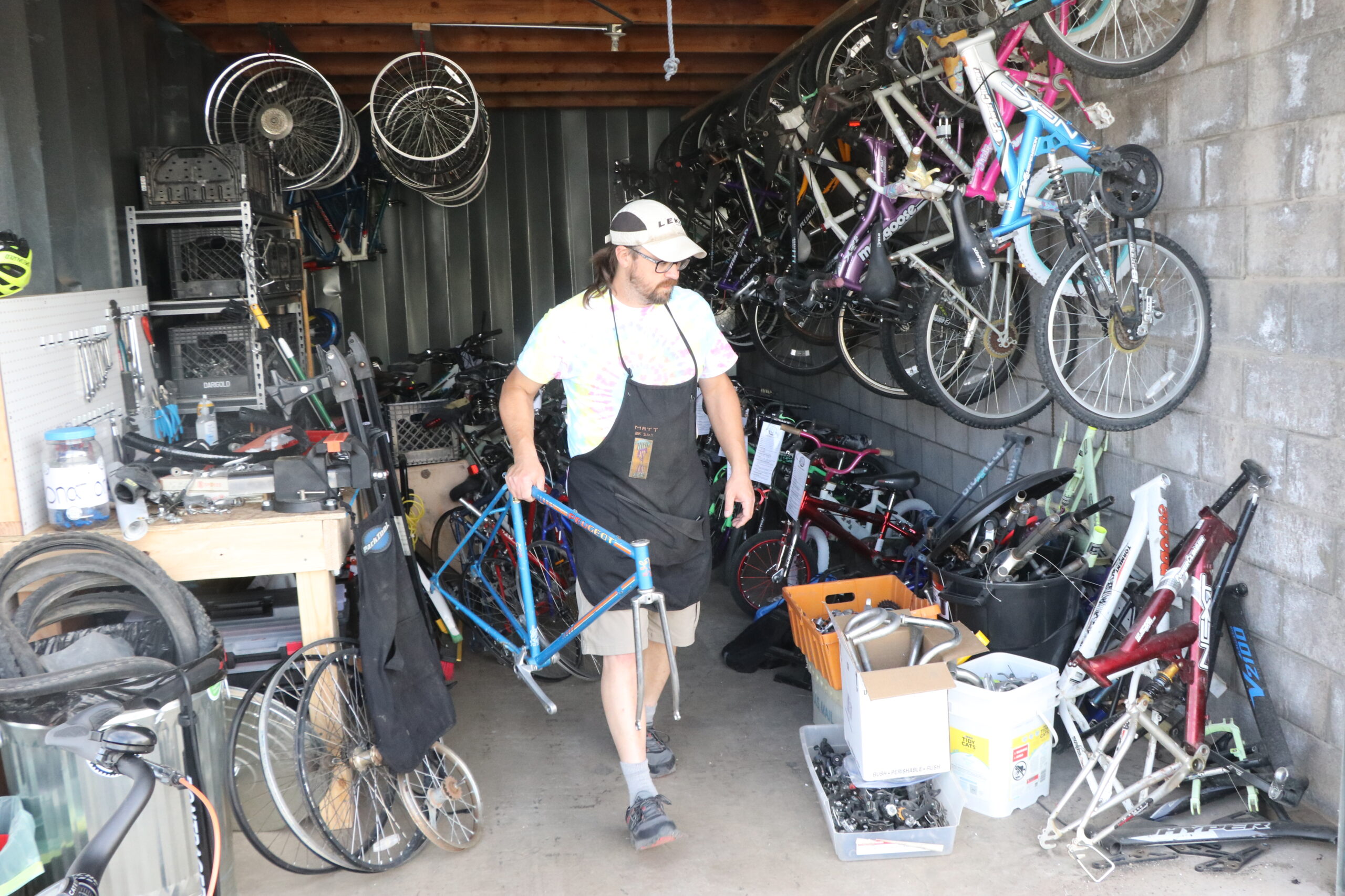 Imagine walking into your garage and seeing more than just piles of boxes, old bikes, and holiday decorations. Picture it as a hub of creativity, where your ideas come to life with the help of perfectly organized tools and space tailored to your passion. Transforming your garage into a dream workshop is not just about aesthetics; it's about maximizing your home's potential and crafting a space that fuels your creativity and productivity.