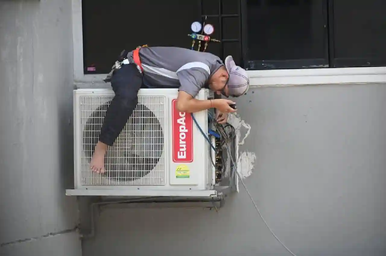 6 Signs You Have a Broken Aircon: When to Call a Professional Repair