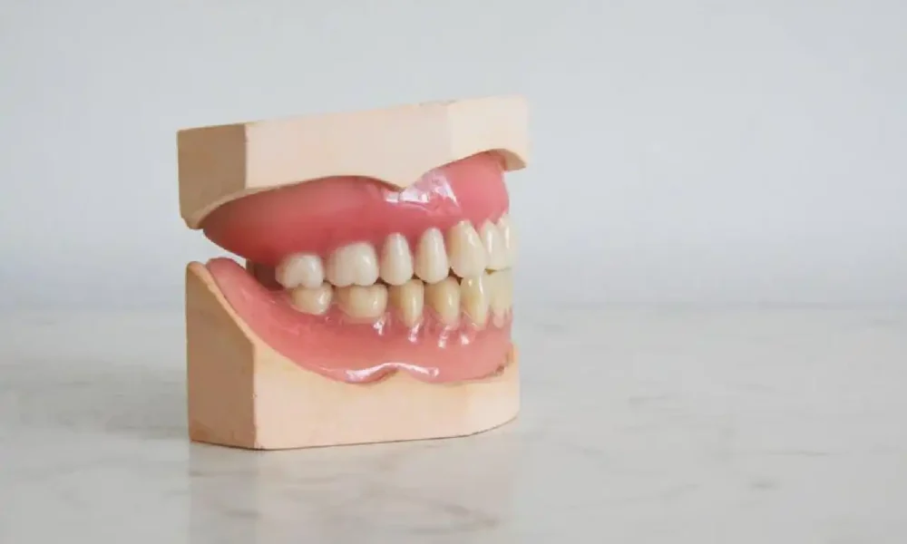 How Cosmetic Dentures Can Boost Your Confidence and Self-Esteem