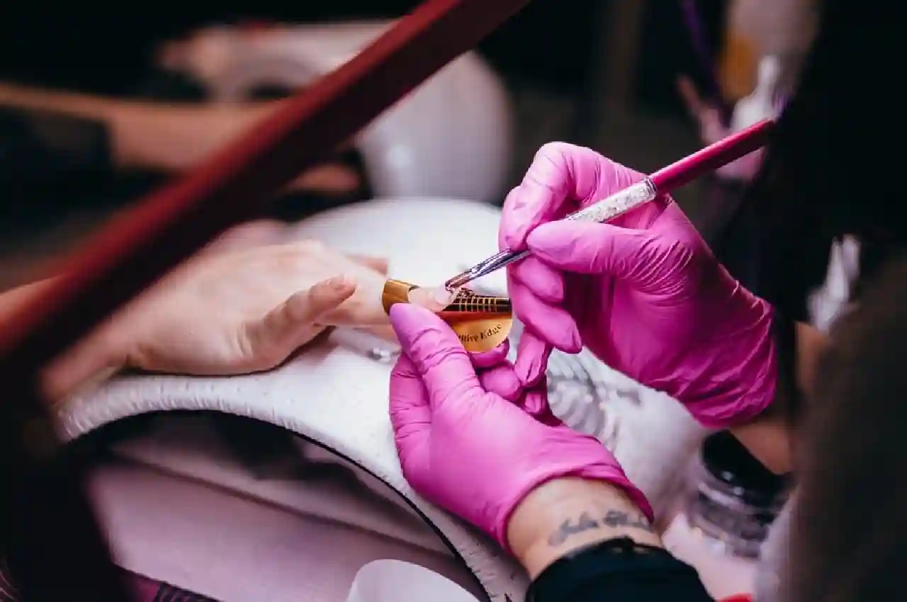 Navigating the Job Market: Strategies for Finding and Securing the Best Nail Tech Jobs